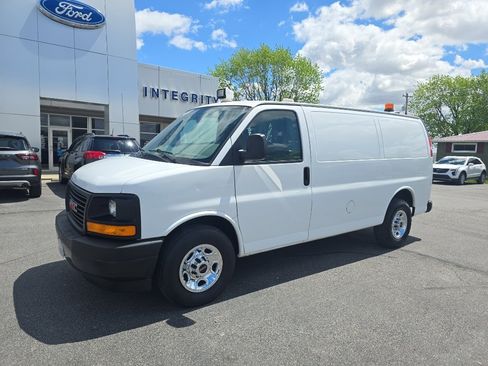 Used 2017 GMC Savana 2500 w/ All Terrain Package RWD image 2