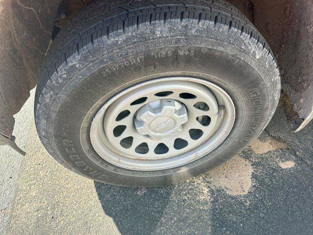 Used 2026 Chevrolet Silverado 1500 W/T w/ WT Safety Package AWD/4WD image 5