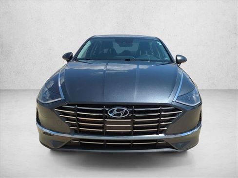 Used 2023 Hyundai Sonata SE FWD image 2