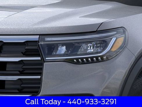 New 2026 Ford Explorer Active image 19