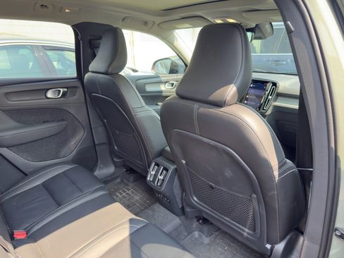 Certified 2023 Volvo XC40 B5 Plus w/ Driver Assist Package image 30