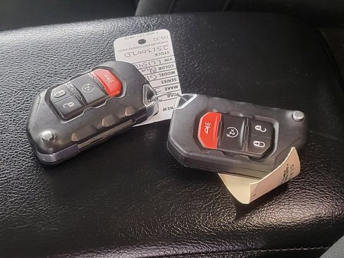 Used 2020 Jeep Gladiator Sport w/ Quick Order Package 24S image 26