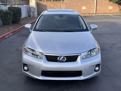 Used 2011 Lexus CT 200h Premium w/ Premium Audio Pkg FWD image 9