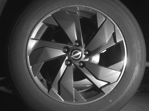 Used 2025 Nissan Rogue SV FWD image 13