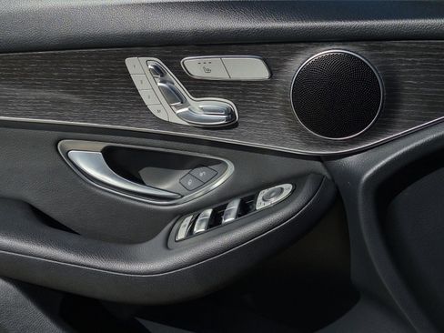 Used 2022 Mercedes-Benz GLC 300 image 21