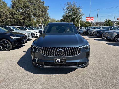 New 2026 Volvo XC90 B6 Plus w/ Protection Package Premier image 7