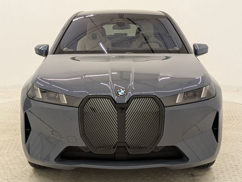 New 2026 BMW iX xDrive60 image 6
