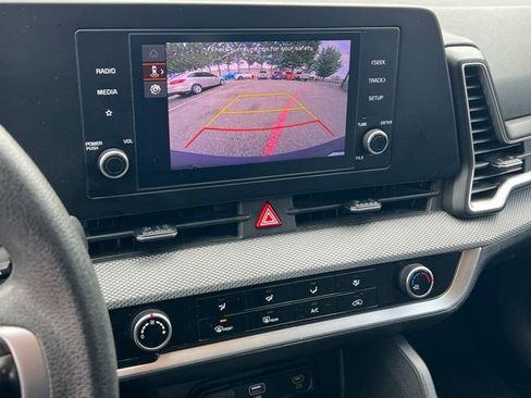Certified 2024 Kia Sportage LX image 23