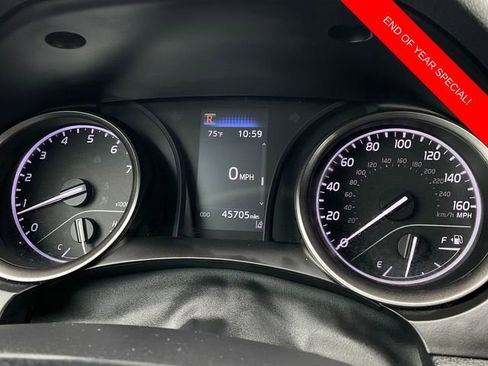 Used 2022 Toyota Camry SE image 17