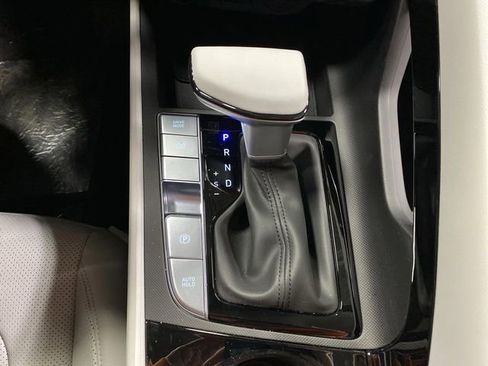 New 2026 Hyundai Elantra Limited image 22