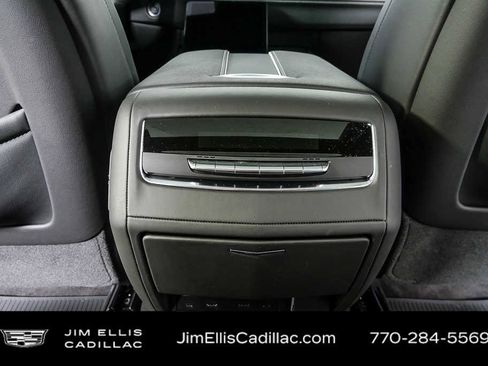 Used 2025 Cadillac Escalade V w/ LPO, ONYX Package image 21