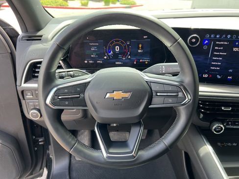 Used 2025 Chevrolet Tahoe LT AWD/4WD image 12