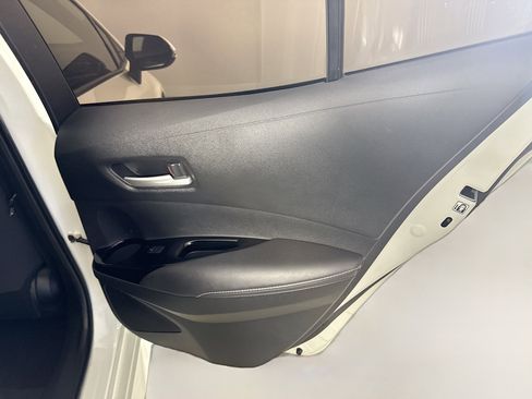 Used 2020 Toyota Corolla SE w/ Carpet Mat Package image 28