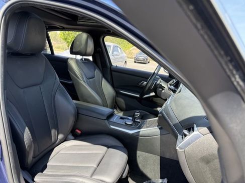 Used 2022 BMW 330i Sedan w/ Driving Assistance Package image 32