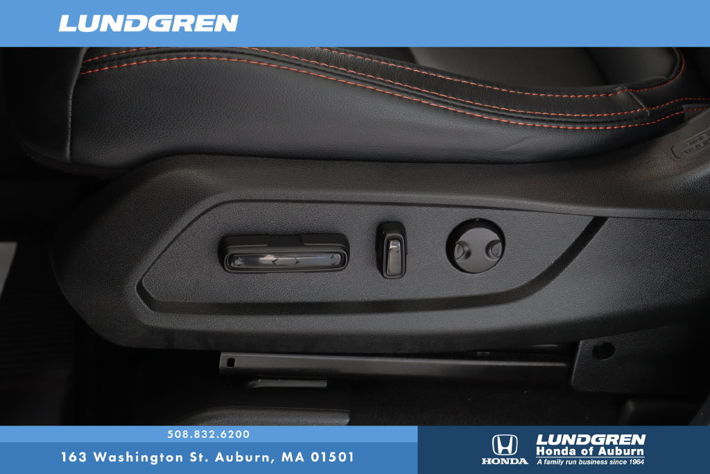 Used 2025 Honda Pilot TrailSport image 14
