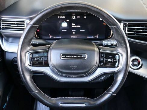 Used 2022 Jeep Grand Wagoneer Series II AWD/4WD image 26