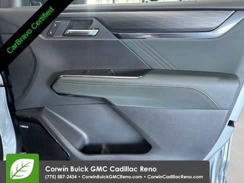 Certified 2025 GMC Acadia AT4 w/ Luxury Package AWD/4WD image 35
