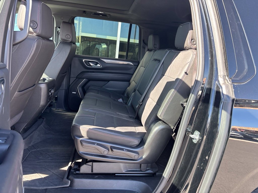 Used 2024 Chevrolet Suburban RST w/ Sport Performance Package AWD/4WD image 14