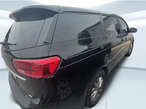 Used 2019 Kia Sedona LX image 7