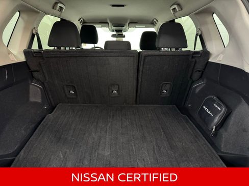Certified 2025 Nissan Rogue SV image 39