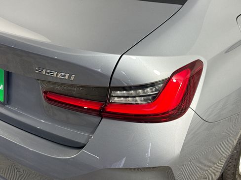 Used 2024 BMW 330i Sedan w/ Convenience Package RWD image 34