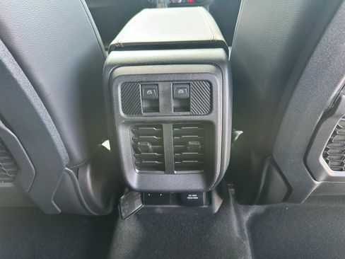 New 2026 Ford Bronco Badlands image 33