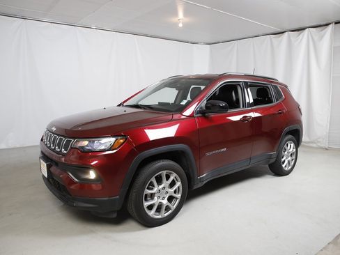 Used 2022 Jeep Compass Latitude image 20