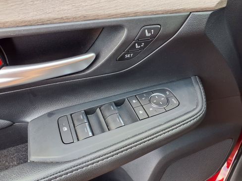 Used 2024 Toyota Grand Highlander AWD image 19