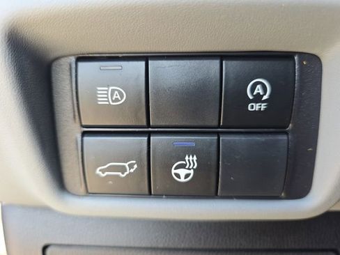 Used 2023 Toyota Highlander Limited image 26