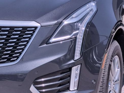Used 2021 Cadillac XT5 Premium Luxury AWD/4WD image 11