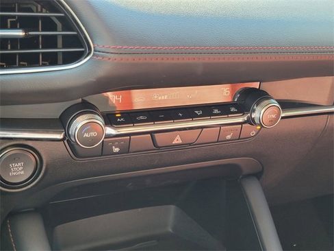 Used 2024 MAZDA MAZDA3 s image 25