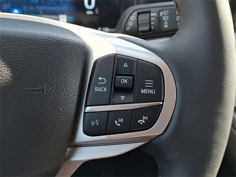 Used 2025 Ford Explorer Active w/ Active Comfort Package image 22