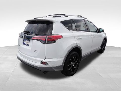 Used 2018 Toyota RAV4 SE w/ Power Extra Value Package AWD/4WD image 8