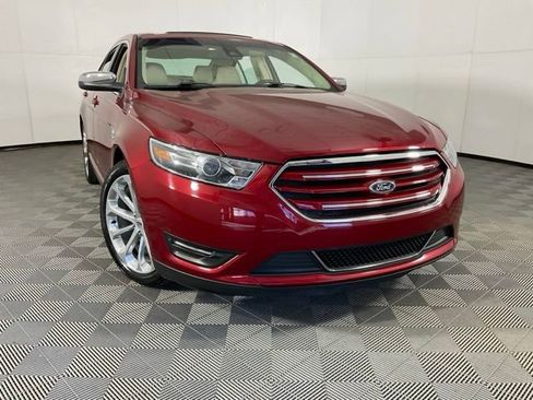 Used 2017 Ford Taurus Limited image 10