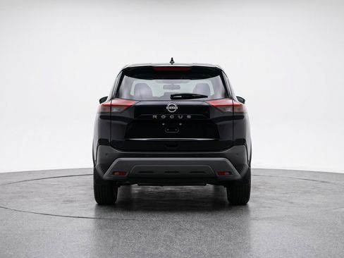 Used 2025 Nissan Rogue SV FWD image 7