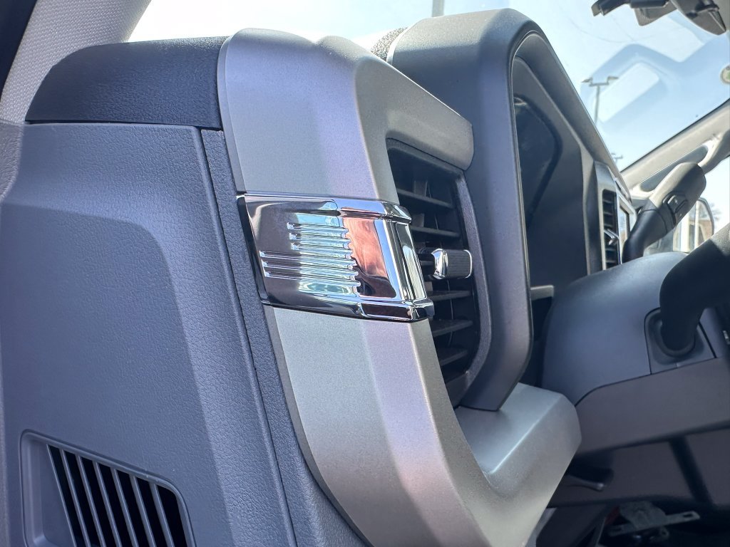 New 2024 Ford F550 4x4 Regular Cab Super Duty image 28