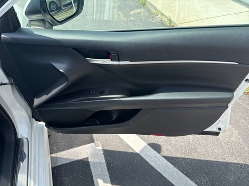 Used 2023 Toyota Camry SE FWD image 28