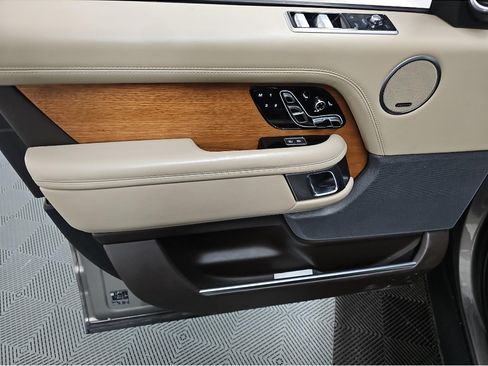 Used 2022 Land Rover Range Rover Autobiography AWD/4WD image 12