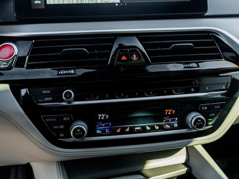 Used 2021 BMW M5 w/ Executive Package image 50