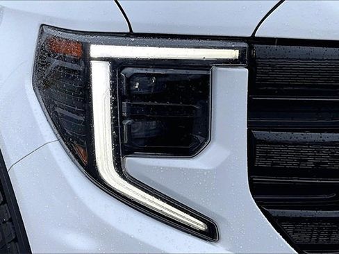 Used 2023 GMC Sierra 1500 Elevation image 33