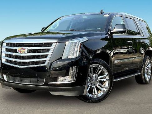 Used 2020 Cadillac Escalade Luxury AWD/4WD image 3