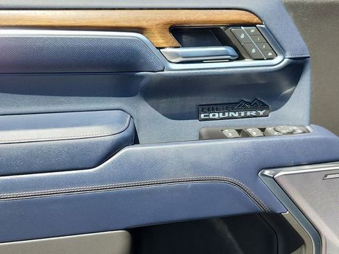 Used 2022 Chevrolet Silverado 1500 High Country w/ LPO, Dark Essentials Package AWD/4WD image 11