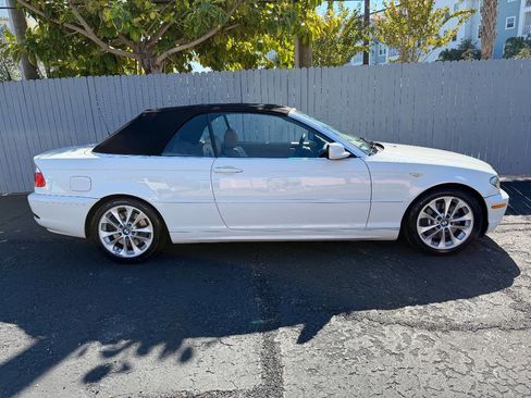 Used 2006 BMW 330Ci Convertible image 2
