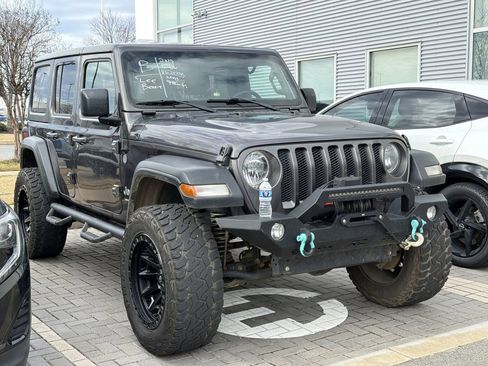 Used 2019 Jeep Wrangler Unlimited Sport S image 3