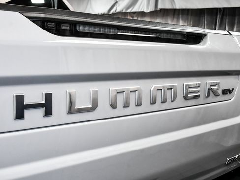 Used 2024 GMC Hummer EV 3X image 99