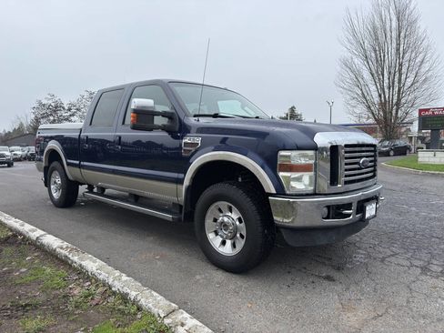 Used 2010 Ford F250 Lariat image 3