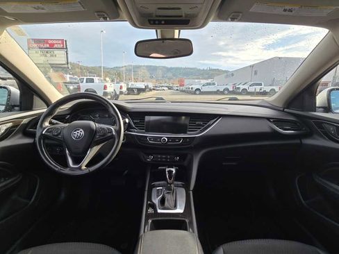 Used 2019 Buick Regal Preferred image 15