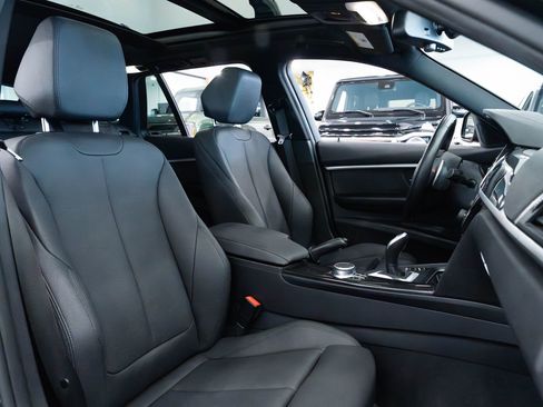 Used 2018 BMW 330i xDrive Wagon image 24
