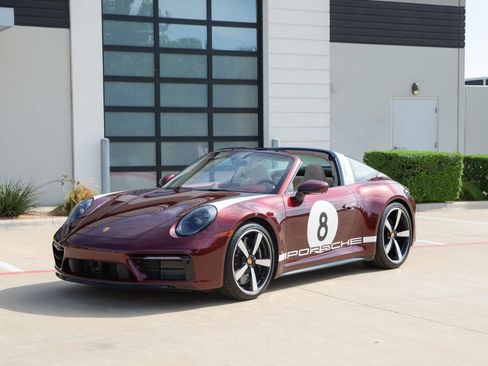 Used 2021 Porsche 911 AWD/4WD image 2
