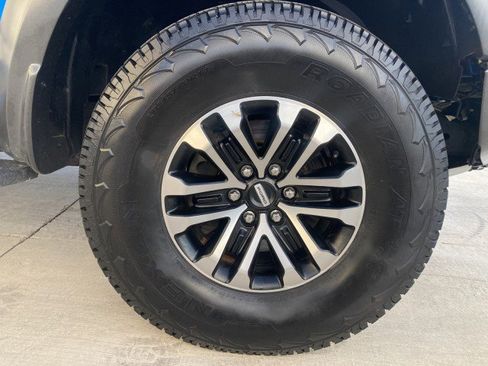 Used 2019 Ford F150 Raptor w/ Equipment Group 802A Luxury image 9